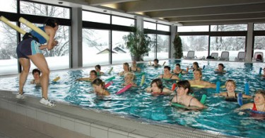 Adipositas-Therapie: Wassergymnastik