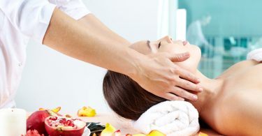 Gesichtsmassage