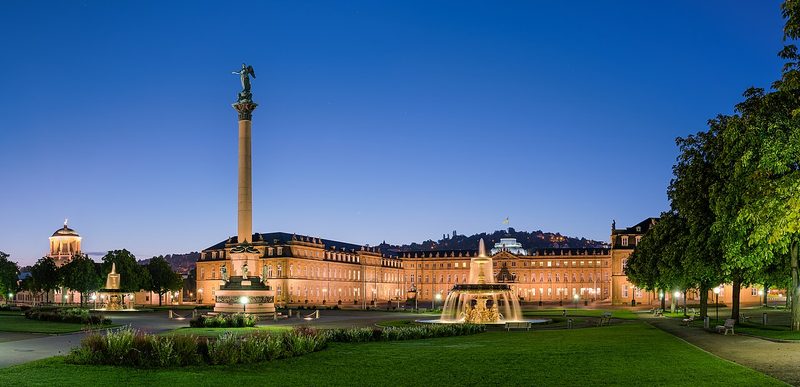 Neues Schloss, Schlo&szlig;platzspringbrunnen, Jubil&auml;umss&auml;ule (Schlo&szlig;platz in Stuttgart).