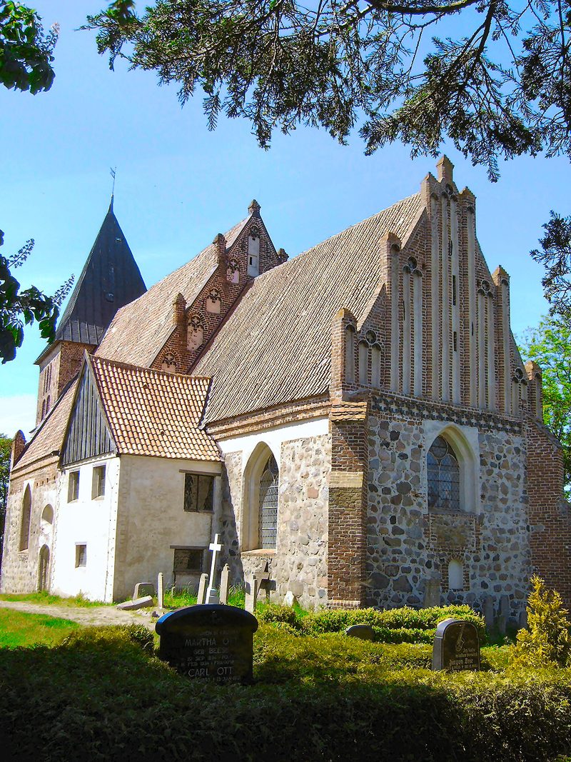 The church of Bobbin, viewed from East.