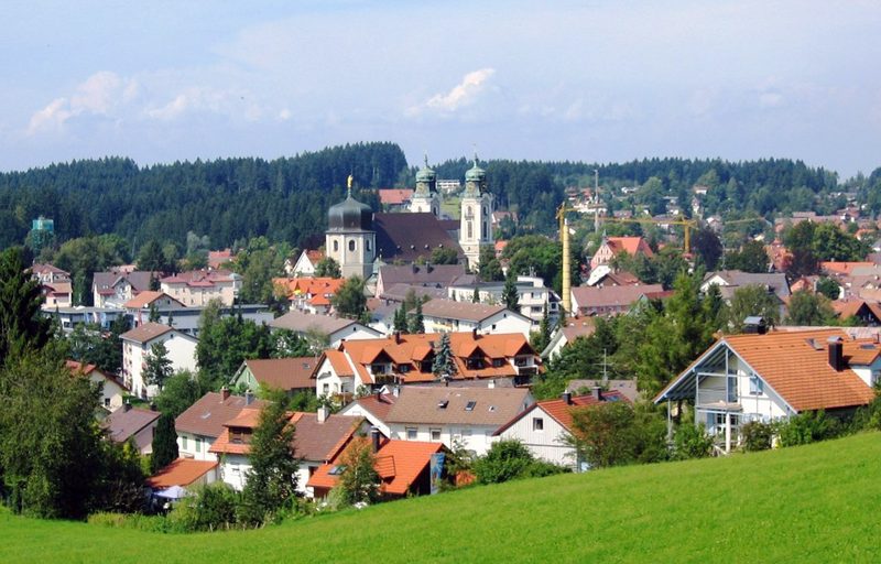 Lindenberg von Sydwesten fotografiert, Blick vom Bergfriedhof