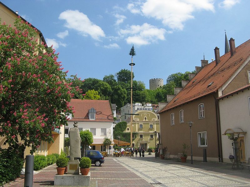 Bad Abbach, Ortszentrum mit Burg
