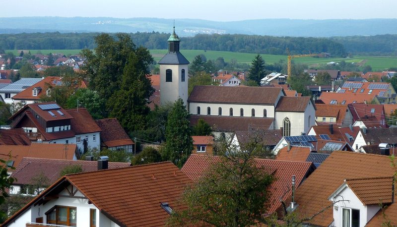 Stiftskirche St. Cyriakus in Bad Boll von S&uuml;den aus