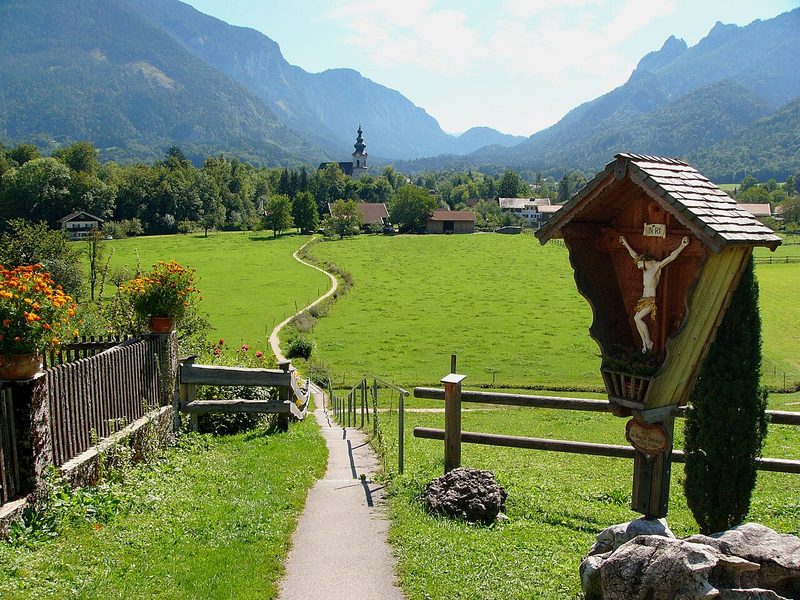 Blick auf Gro&szlig;gmain in &Ouml;sterreich